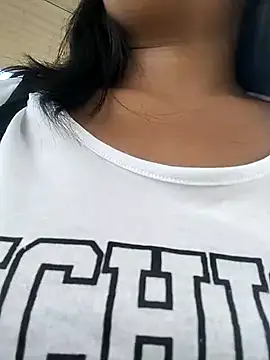 Danna-linyi online show from February 2025 06:48:01 PM