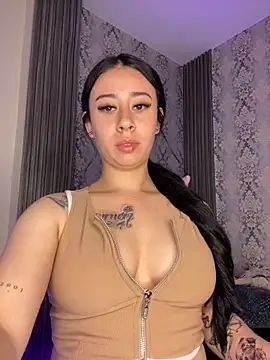 Snapshot of Zoee_t chatting on November 2025 03:38:02 AM Zoee t online show from November 2025 03:38:02 AM