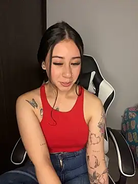 Snapshot of Zoee_t chatting on December 2025 03:26:02 AM Zoee t online show from December 2025 03:26:02 AM