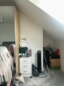 littlebambi26 online show from March 2026 01:49:02 PM