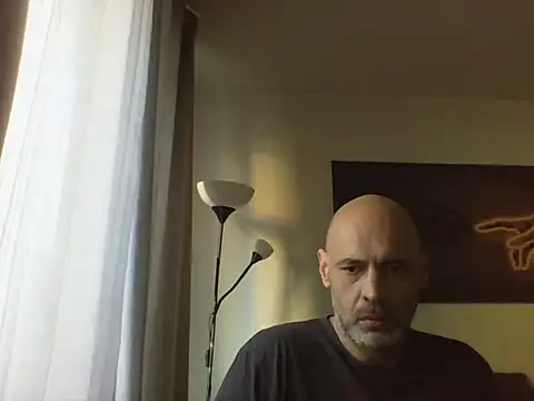 Avamereandmikel online show from November 2025 02:53:02 PM