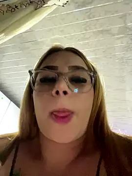 Snapshot of Dulce_smith_1 chatting on November 2025 04:37:01 AM Dulce smith 1 online show from November 2025 04:37:01 AM