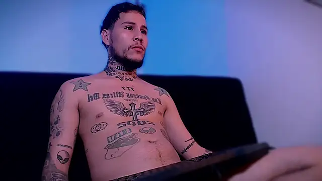 Junihn0 online show from September 2025 09:37:01 PM