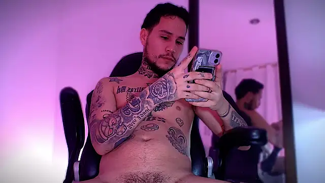 Junihn0 online show from September 2025 09:42:01 PM