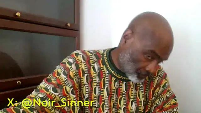 Snapshot of sinnernoir chatting on May 2026 03:50:02 PM sinnernoir online show from May 2026 03:50:02 PM