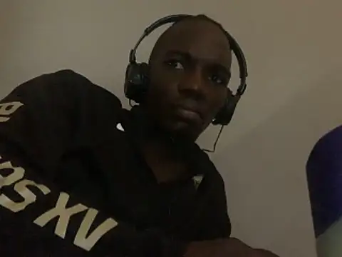 Shawtyblaque21 online show from November 2025 04:27:01 PM