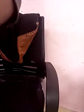 Snapshot of Cute-Anamika50 chatting on February 2025 04:14:02 AM Cute-Anamika50 online show from February 2025 04:14:02 AM