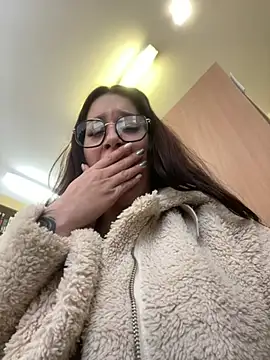 VikiDemi online show from December 2024 10:24:01 AM