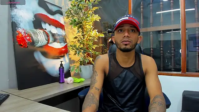 Snapshot of Robin_Rief chatting on January 2025 03:53:01 AM Robin Rief online show from January 2025 03:53:01 AM