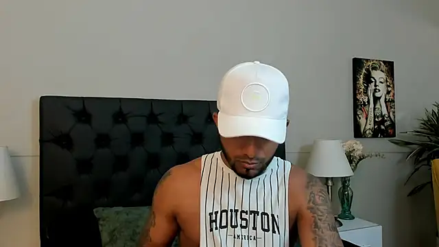 Snapshot of Robin_Rief chatting on September 2025 03:28:01 AM Robin Rief online show from September 2025 03:28:01 AM