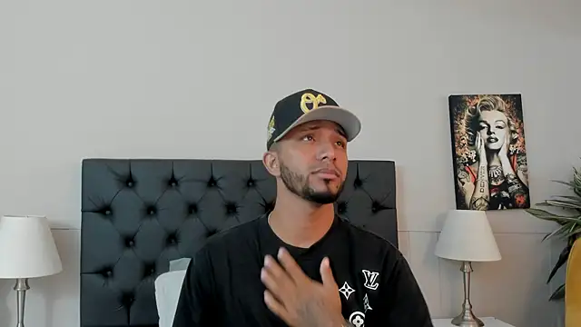 Snapshot of Robin_Rief chatting on September 2025 03:22:01 AM Robin Rief online show from September 2025 03:22:01 AM