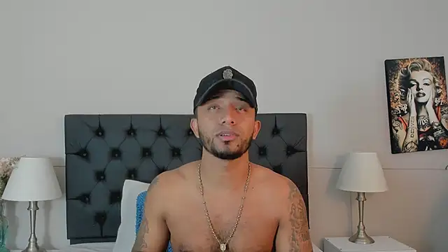 Snapshot of Robin_Rief chatting on October 2025 03:37:02 AM Robin Rief online show from October 2025 03:37:02 AM