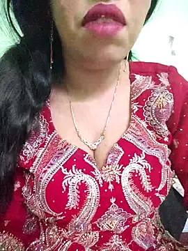 Snapshot of Haniya-143 chatting on November 2025 07:28:01 PM Haniya-143 online show from November 2025 07:28:01 PM