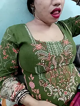 Snapshot of Haniya-143 chatting on December 2025 10:22:02 AM Haniya-143 online show from December 2025 10:22:02 AM