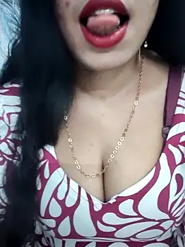 Snapshot of Haniya-143 chatting on February 2026 11:21:02 PM Haniya-143 online show from February 2026 11:21:02 PM