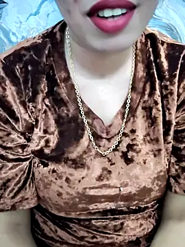 Snapshot of Haniya-143 chatting on February 2026 10:49:02 PM Haniya-143 online show from February 2026 10:49:02 PM