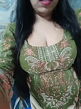 Snapshot of Haniya-143 chatting on July 2026 10:31:02 PM Haniya-143 online show from July 2026 10:31:02 PM