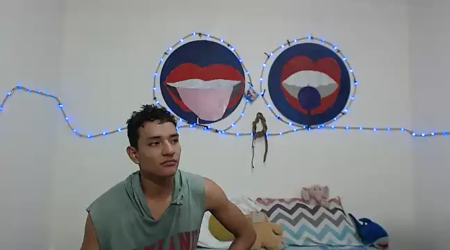 Snapshot of PartySexting chatting on February 2025 02:23:01 AM PartySexting online show from February 2025 02:23:01 AM