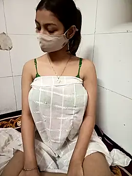 Snapshot of Alina_398 chatting on December 2024 10:34:01 AM Alina 398 online show from December 2024 10:34:01 AM