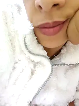 Snapshot of Linda-53 chatting on January 2025 07:35:02 AM Linda-53 online show from January 2025 07:35:02 AM