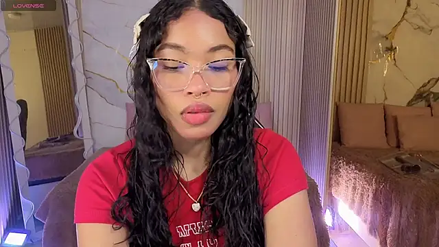 Snapshot of penelope_tay1 chatting on April 2026 03:32:01 AM penelope tay1 online show from April 2026 03:32:01 AM