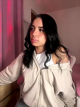 Emily-14 online show from December 2025 06:42:02 AM