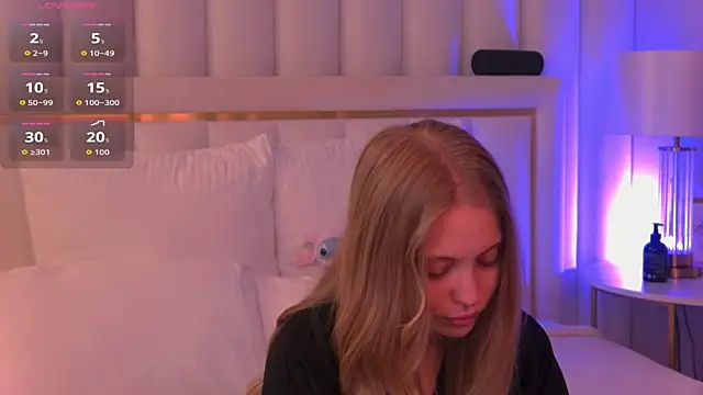 Snapshot of DorisHell chatting on September 2025 06:08:02 PM DorisHell online show from September 2025 06:08:02 PM