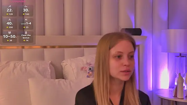 Snapshot of DorisHell chatting on October 2025 02:54:01 AM DorisHell online show from October 2025 02:54:01 AM