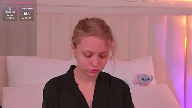 Snapshot of DorisHell chatting on October 2025 02:55:02 AM DorisHell online show from October 2025 02:55:02 AM