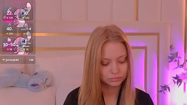 Snapshot of DorisHell chatting on October 2025 03:06:02 AM DorisHell online show from October 2025 03:06:02 AM