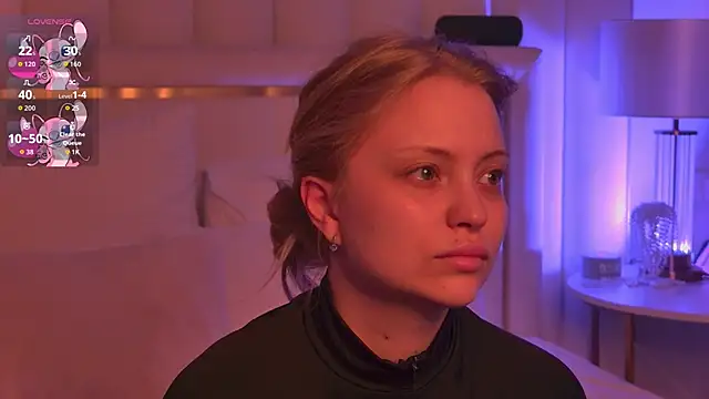 Snapshot of DorisHell chatting on November 2025 02:58:02 AM DorisHell online show from November 2025 02:58:02 AM