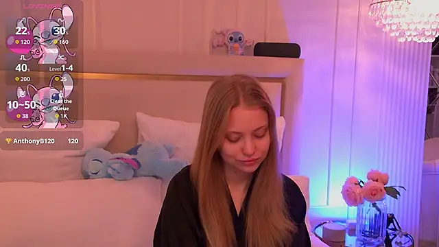 Snapshot of DorisHell chatting on November 2025 12:13:01 AM DorisHell online show from November 2025 12:13:01 AM