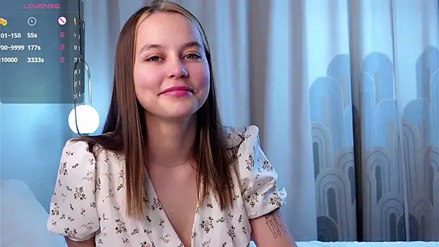 Snapshot of FalineDowlen chatting on December 2024 01:26:02 AM FalineDowlen online show from December 2024 01:26:02 AM