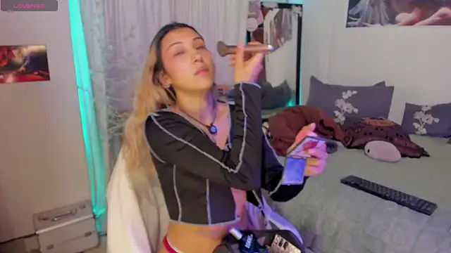 Snapshot of cuteweed420 chatting on May 2026 11:13:01 PM cuteweed420 online show from May 2026 11:13:01 PM