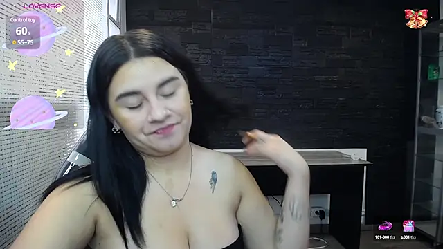 Snapshot of SaraBraun_ chatting on December 2024 02:24:02 PM SaraBraun online show from December 2024 02:24:02 PM