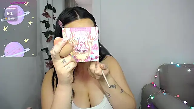 Snapshot of SaraBraun_ chatting on February 2025 08:22:01 PM SaraBraun online show from February 2025 08:22:01 PM