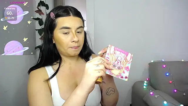 Snapshot of SaraBraun_ chatting on February 2025 07:41:01 PM SaraBraun online show from February 2025 07:41:01 PM