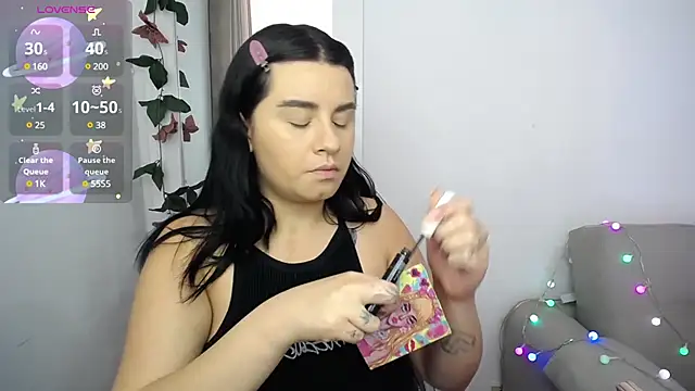 Snapshot of SaraBraun_ chatting on February 2025 07:38:01 PM SaraBraun online show from February 2025 07:38:01 PM