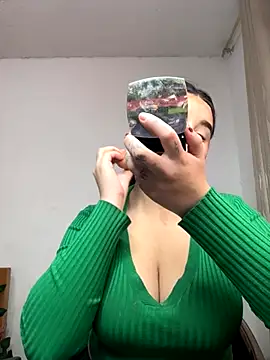 Snapshot of SaraBraun_ chatting on September 2025 04:23:02 PM SaraBraun online show from September 2025 04:23:02 PM