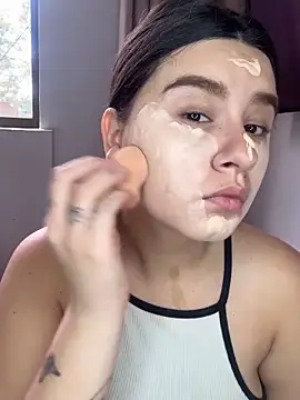 Snapshot of SaraBraun_ chatting on November 2025 05:00:01 PM SaraBraun online show from November 2025 05:00:01 PM