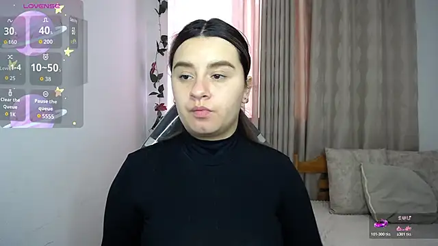 Snapshot of SaraBraun_ chatting on December 2025 04:38:01 PM SaraBraun online show from December 2025 04:38:01 PM