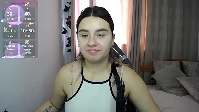 Snapshot of SaraBraun_ chatting on December 2025 04:58:01 PM SaraBraun online show from December 2025 04:58:01 PM