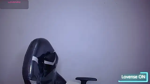 Snapshot of SaraBraun_ chatting on February 2026 06:12:02 PM SaraBraun online show from February 2026 06:12:02 PM