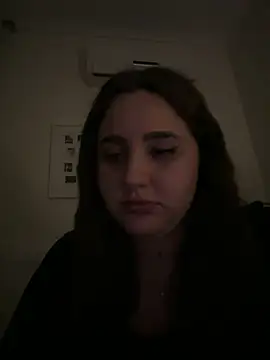 Snapshot of Natalie_21 chatting on December 2024 12:03:02 AM Natalie 21 online show from December 2024 12:03:02 AM