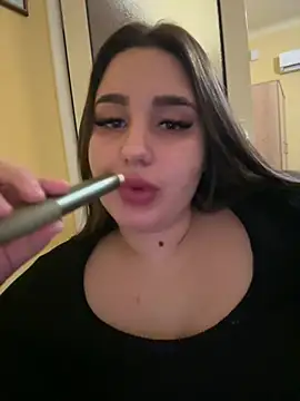 Snapshot of Natalie_21 chatting on January 2025 12:49:01 AM Natalie 21 online show from January 2025 12:49:01 AM