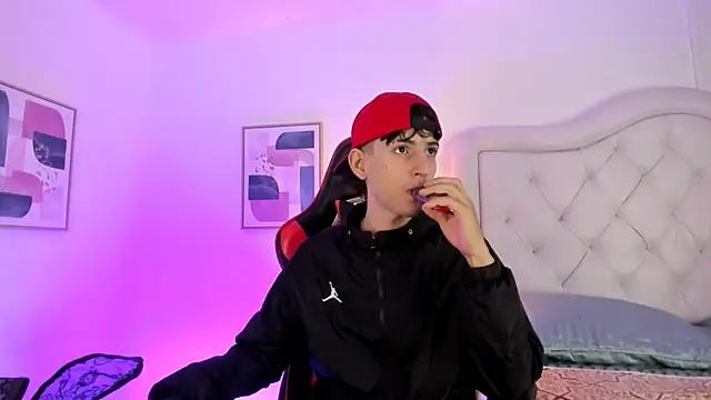 sett and gwen online show from January 2025 04:20:01 AM