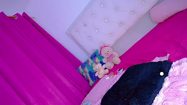 Theylor Rouse online show from March 2026 03:21:02 AM