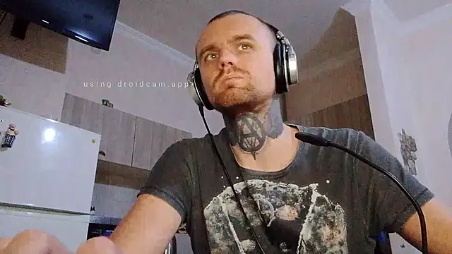 Snapshot of HappyZebra13 chatting on March 2025 07:18:01 PM HappyZebra13 online show from March 2025 07:18:01 PM