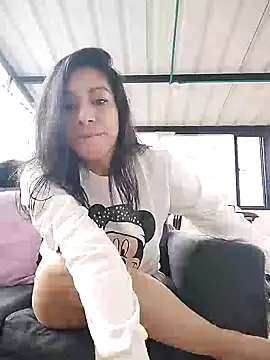 Snapshot of LunaOslon_sq chatting on December 2024 07:40:01 PM LunaOslon sq online show from December 2024 07:40:01 PM