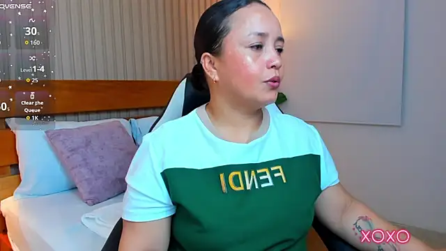 Snapshot of linda_rios_ chatting on June 2026 08:33:02 PM linda rios online show from June 2026 08:33:02 PM
